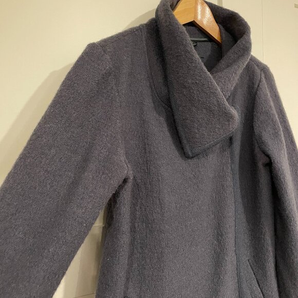 Wool coat - Picture 4 of 7
